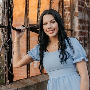 Meet your Posher, Hailey